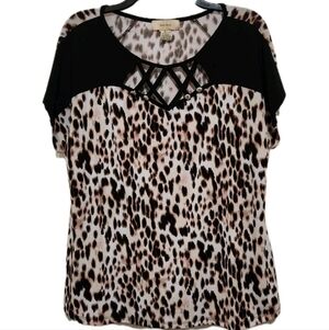 Diana Belle Women's XL Leopard Print Short Sleeve Blouse Decorative Buttons